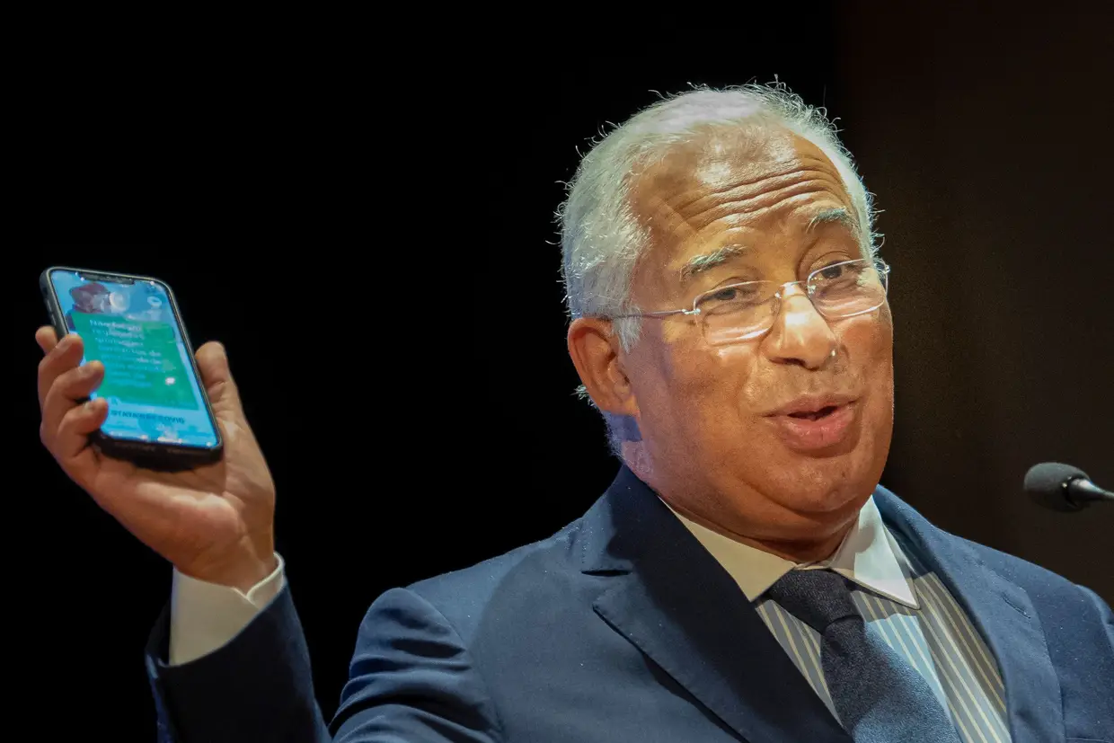 O primeiro-ministro, António Costa, intervém na sessão de apresentação pública da aplicação portuguesa de rastreio digital da covid-19 'Stayaway covid', que decorreu nas instalações do Instituto Superior de Engenharia do Porto (ISEP), no Porto