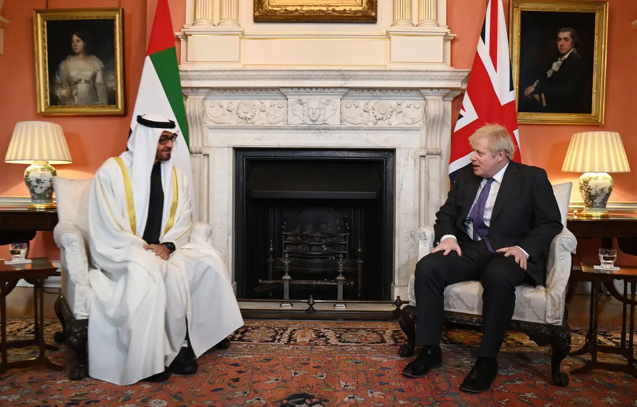 O primeiro-ministro britânico Boris Johnson recebe o príncipe herdeiro da Arábia Saudita, o xeque Mohammed bin Zayed Al Nahyan, em Londres.