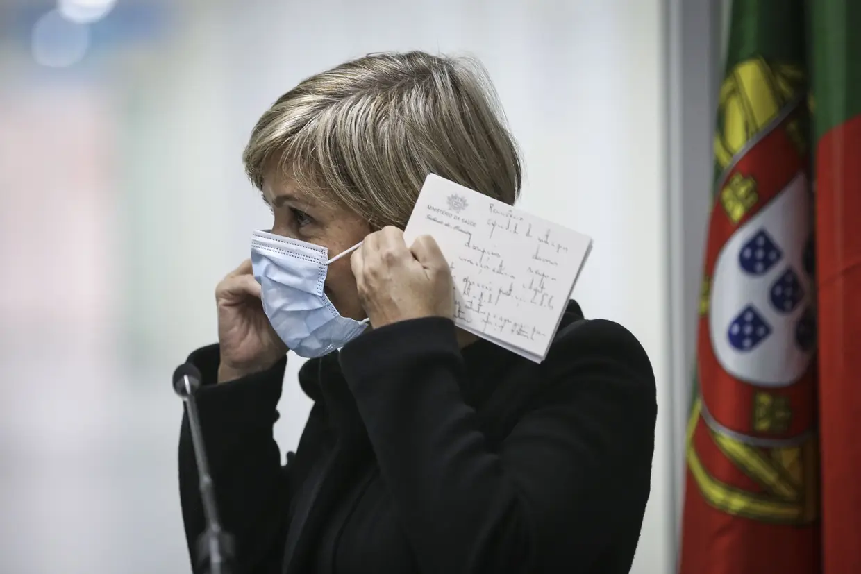 A Ministra da Saúde durante a inauguração da nova área dedicada a doentes respiratórios do Hospital Fernando Fonseca (Amadora-Sintra), em Lisboa.