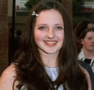 A atriz em 1999, com 16 anos