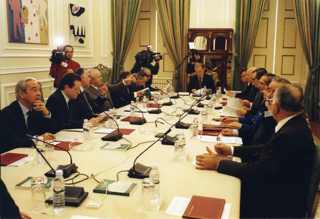 O Presidente Jorge Sampaio reunido com o Conselho de Estado no Palácio de Belém (1998)