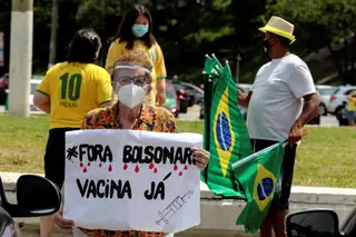 "Fora Bolsonaro" de novo nas ruas: milhares exigem a destituição do Presidente brasileiro