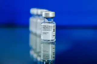 Alargado intervalo entre primeira e segunda dose da vacina da Pfizer