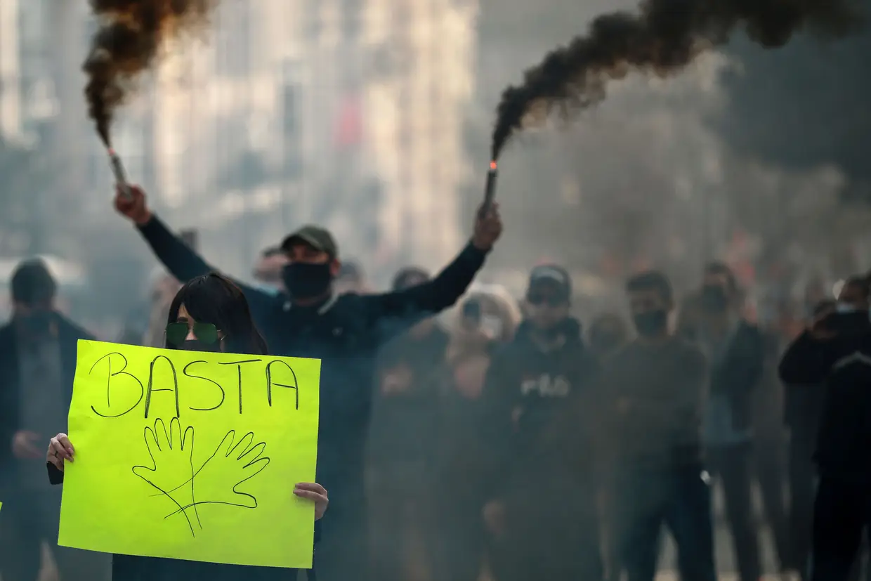 Manifestação do movimento “A Pão e Água” junto à Câmara Municipal do Porto.