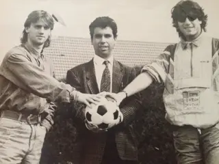 Com dois grandes craques do futebol português: João Pinto e Paulo Futre, em Madrid