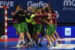 "A Crónica dos Bons Malucos" escrita pela Seleção de Andebol