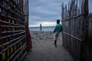 Violência em Moçambique. Esquecidos no areal de Paquitequete