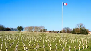 Cemitério em La Targette onde estão sepultados soldados franceses mortos na Primeira Guerra Mundial.