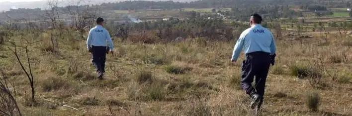 Buscas por Noah concentradas em zona específica depois de ter sido encontrada peça de roupa