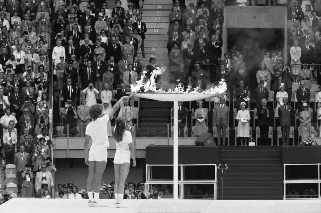 1976: Sandra Henderson e Stéphane Préfontaine (jovens).
