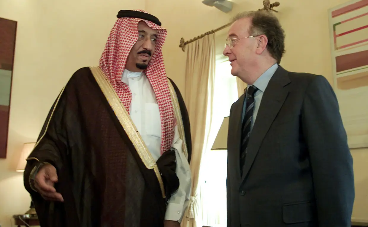 20 junho 2001 - O príncipe saudita Salman bin Abdul Aziz Al-Saud num encontro com o Presidente da República, Jorge Sampaio, no Palácio de Belém, em Lisboa.
