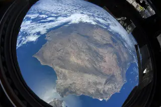 Jantar para 10 na ISS com vista para Portugal: as melhores imagens da semana a partir do espaço