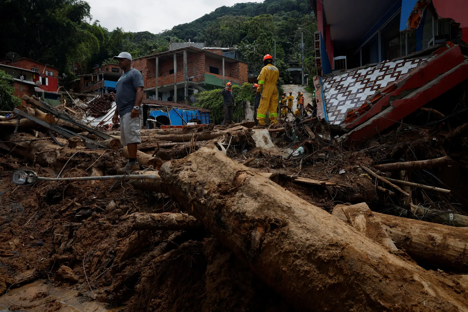 Conclu Das Buscas Por Desaparecidos Ap S Fortes Chuvas No Brasil Sic