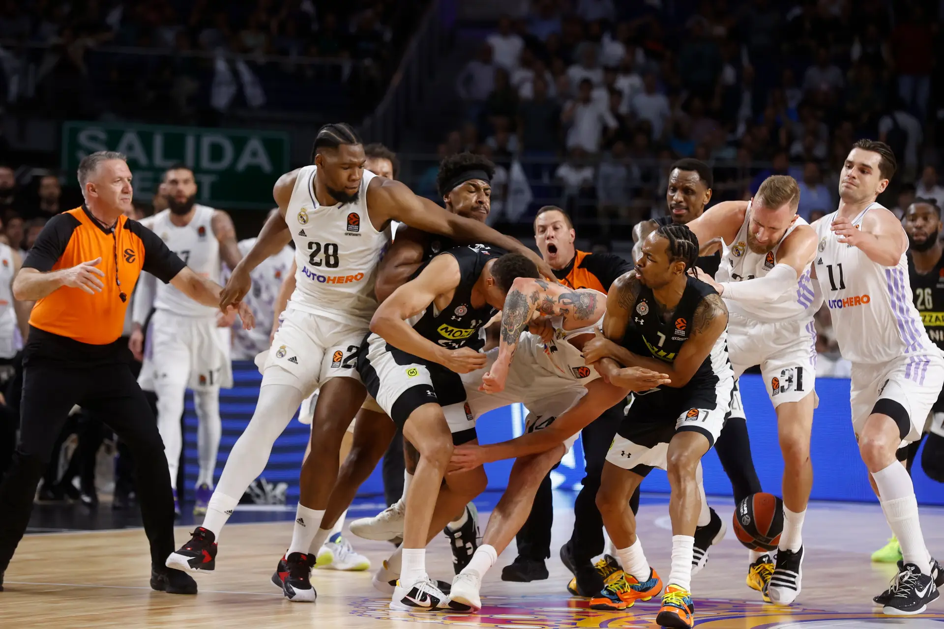 Pancadaria Na Euroliga Real Madrid Partizan Termina Em Verdadeira