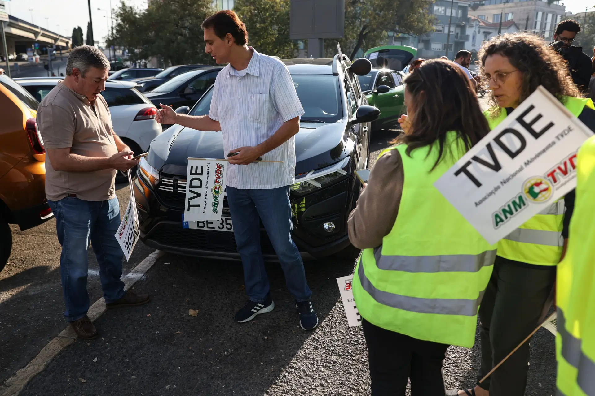 Motoristas Tvde Protestam Em Lisboa Por Regras Mais R Gidas Para O