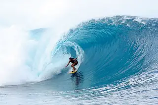 Sol, ondas, surf e.... ossos partidos?