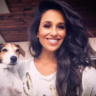 Filho de Rita Pereira recebe miminhos das cadelinhas Hyndia e Heyvie