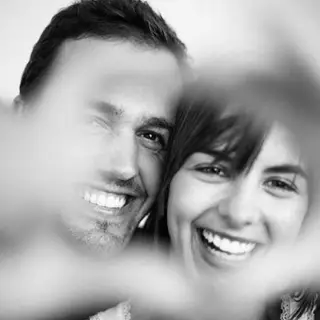 Sara Matos e Pedro Teixeira disputam as audiências no domingo a noite