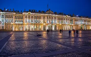 The State Hermitage Museum, em São Petersburgo, um dos maiores e mais antigos do mundo