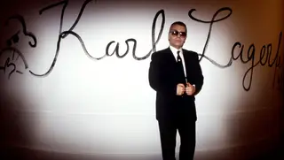 “Ninfomaníaco”, “aparição” e “odeio lazer”: Lagerfeld definido pelo próprio