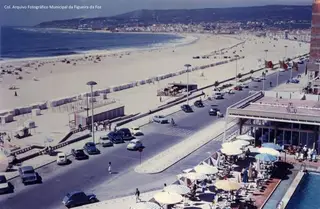Foto antiga da Praia da Figueira da Foz, anos 50 ou 60