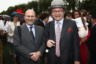 Numa prova no hipódromo de Chantilly (França), em 2011, Gérard e Alain Wertheimer, co-proprietários da Chanel, dedicam-se também ao negócio das corridas e criação de cavalos