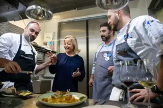 Maria da Graça Teixeira, diretora da escola de hotelaria e turismo que organiza o festival gastronómico que promove os produtos açorianos