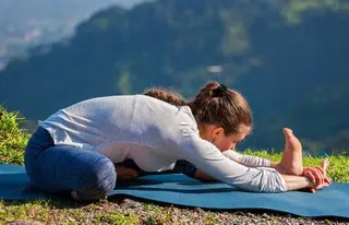 Janu Sirshasana
