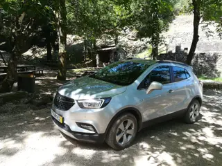 O Opel Mokka X no troço da Lousã junto ao parque de merendas ainda relativamente limpo