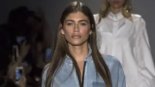 A recente contratação de Valentina Sampaio, modelo brasileira transgénero, é o primeiro sinal de que a Victoria’s Secret percebeu que não pode continuar a ignorar as novas realidades de género