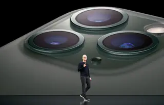 Claro que neste momento este é o melhor iPhone Sr. Cook, mas o do ano que vem promete ser muito melhor. É sempre assim, mas neste caso pode valer a pena esperar