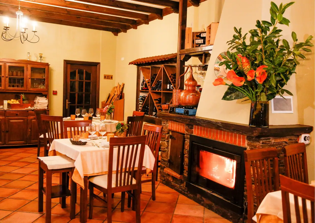 A caminho de Manteigas, na aldeia de Valhelhas, estão dois dos melhores restaurantes da região: o Soadro do Zêzere (na foto) e o Vallecula