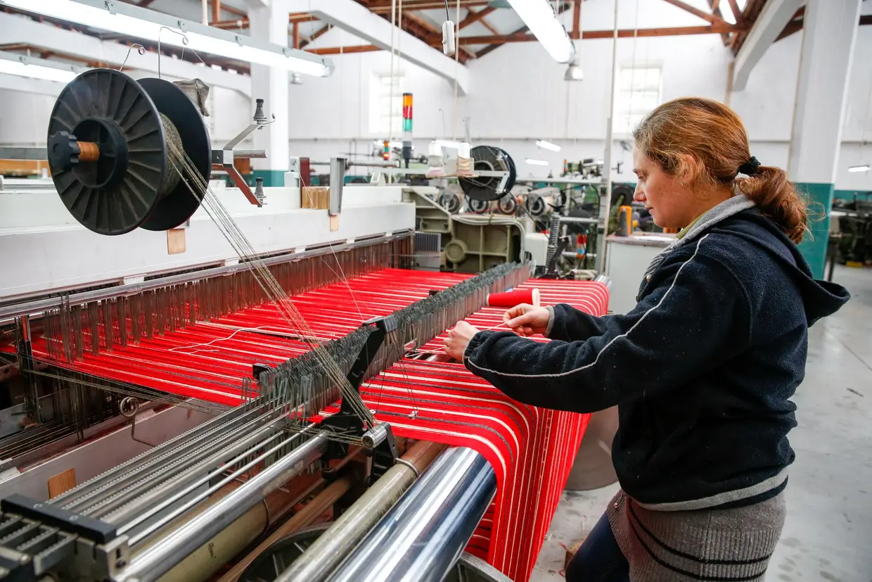 Em Manteigas, há apenas duas resistentes na indústria de lanifícios: a Burel Factory (na foto) e a Ecolã, ambas com visitas guiadas às fábricas e lojas