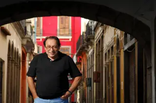 O jornalista Ruy Castro faz um trajeto pela História do Rio de Janeiro, sempre com refinado e solto humor tipicamente carioca