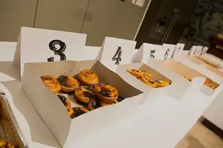 É dentro da caixa 3 que se pode ver o vencedor do concurso O Melhor Pastel de Nata. Para o provar basta ir a uma das duas pastelarias O Pãozinho das Marias, na Ericeira