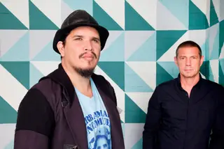 Na última noite, domingo, 25, é a vez do duo americano de música eletrónica Thievery Corporation apresentar o disco The Temple of I & I