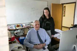 No gabinete de John Goodenough, que aos 94 anos continua a trabalhar todos os dias