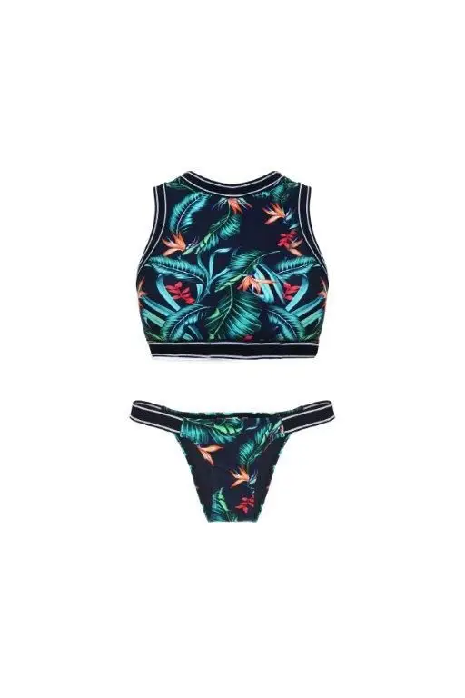 Cia. Marítima, top, 68,90 euros e cuecas, 31,90 euros
