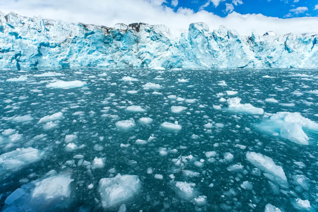 DEGELO - As plataformas de gelo do leste da Antártida ajudam a segurar os glaciares. As consequências do seu colapso são irreversíveis