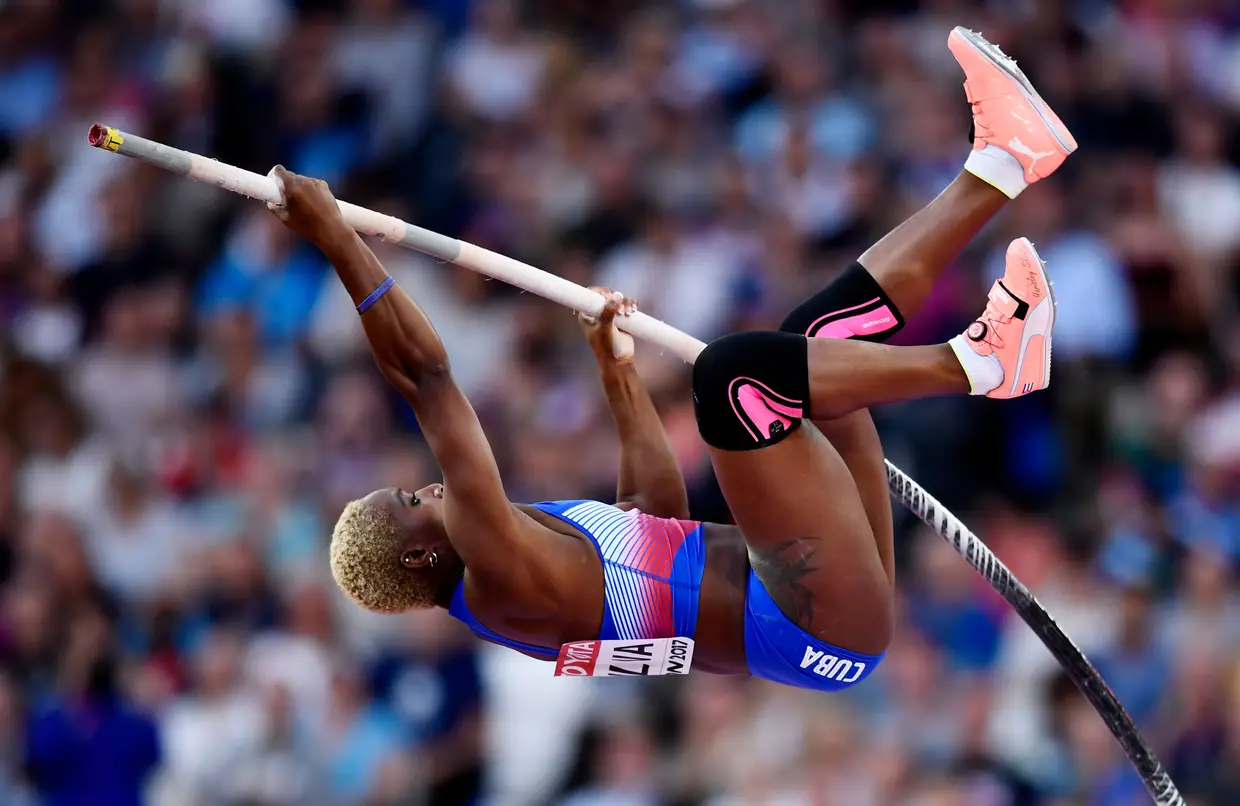 A técnica da cubana Yarisley Silva no salto com vara