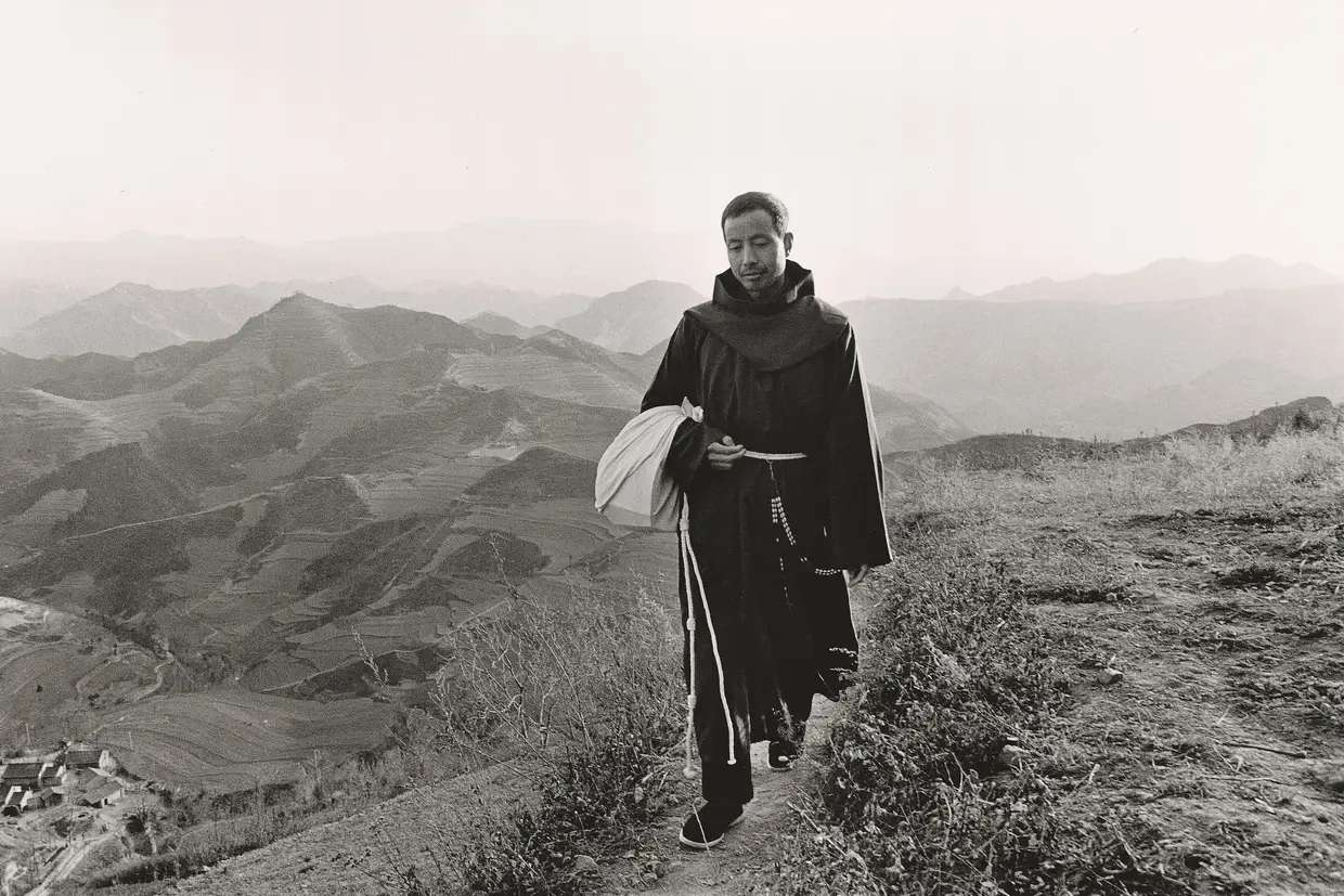 Um Frade Franciscano a Caminho da Catequese, Shaanxi, 1995