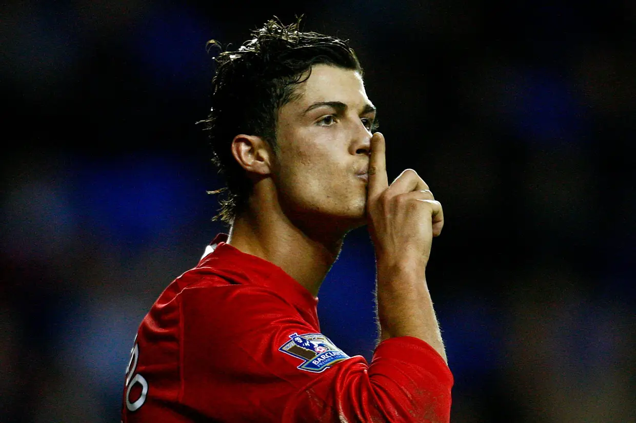 Em 2008, depois de marcar pelo Manchester United frente ao Reading durante um encontro da primeira liga