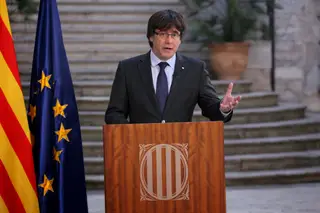 Puigdemont recusa afastamento e quer catalães a fazer "oposição democrática"