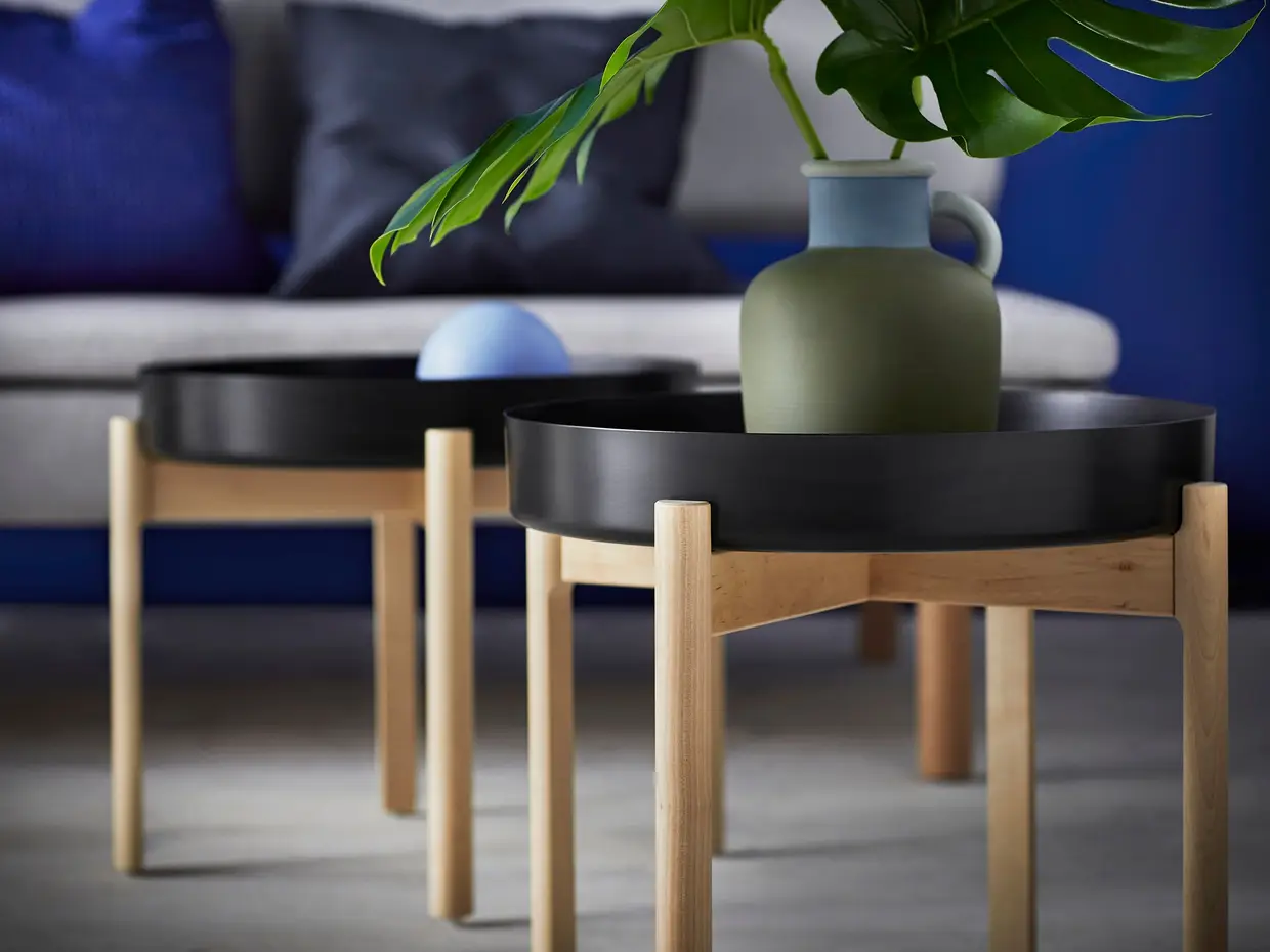 Mesa de centro, €29,99 (cada), jarra €14,99