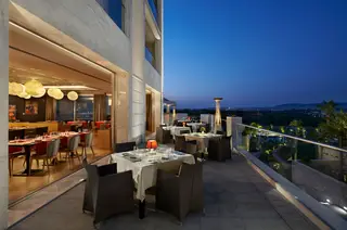 O hotel Conrad Algarve terá duas opções para esta época natalícia, nos restaurantes Gusto by Heinz Beck e Louro