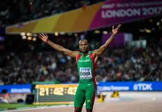 O campeão olímpico Nelson Évora começou a sua carreira no desporto escolar