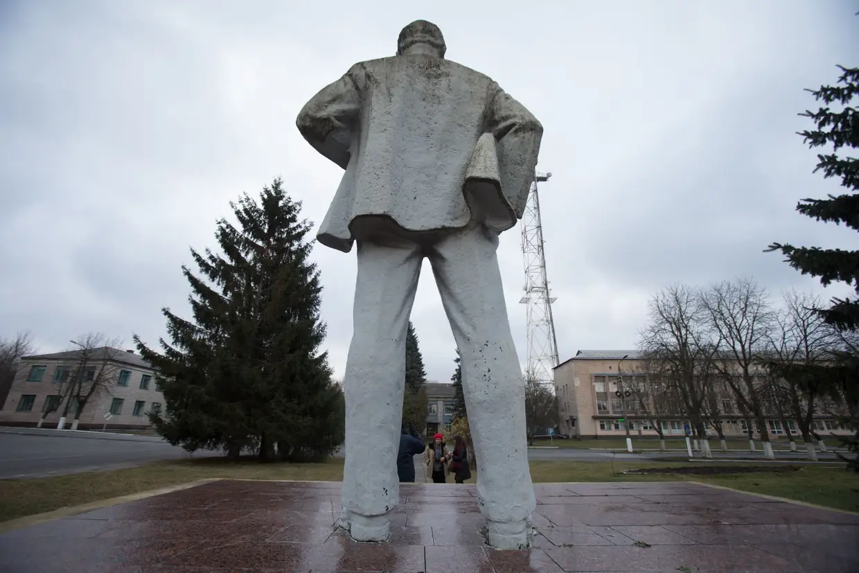 É em Chernobyl que se diz estar aquela que será “a última estátua de Lenine na Ucrânia”