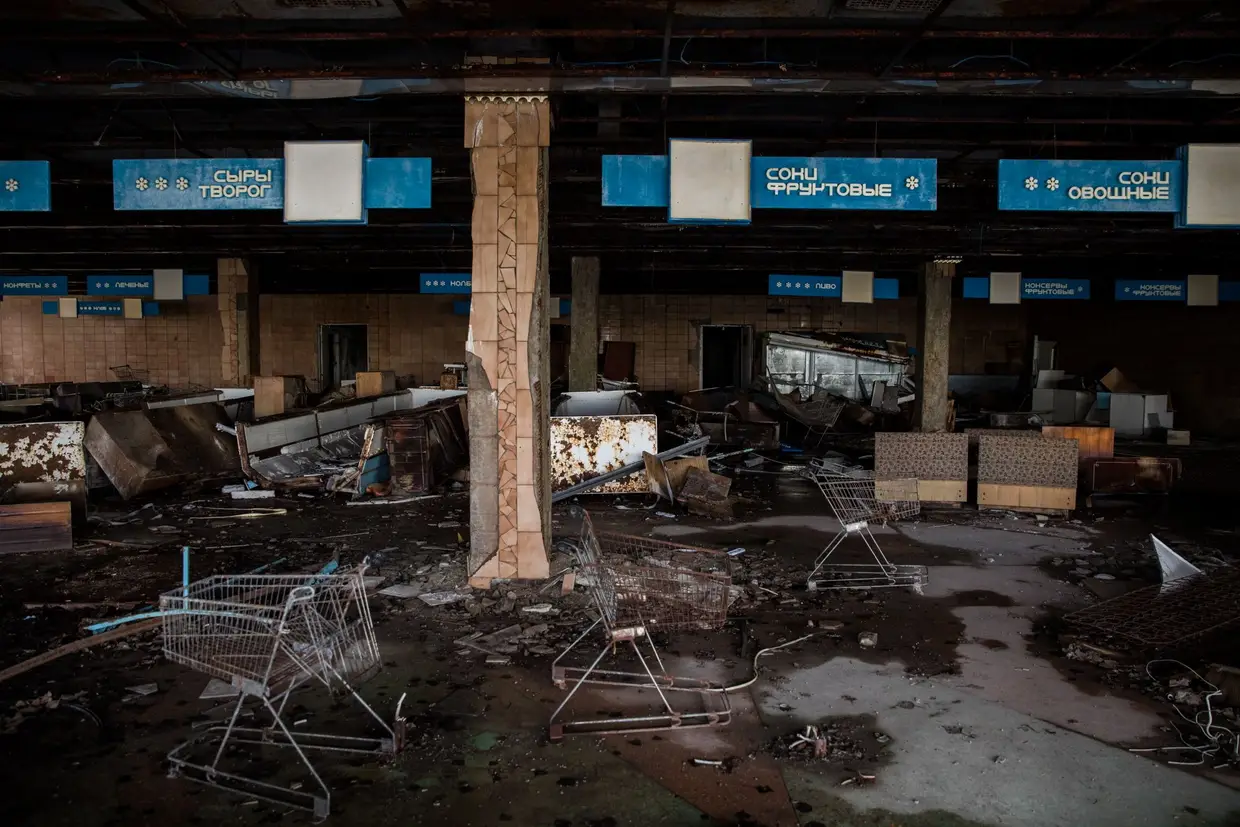 Em Pripyat ainda é possível descortinar hotéis, restaurantes, supermercados ou edifícios residenciais