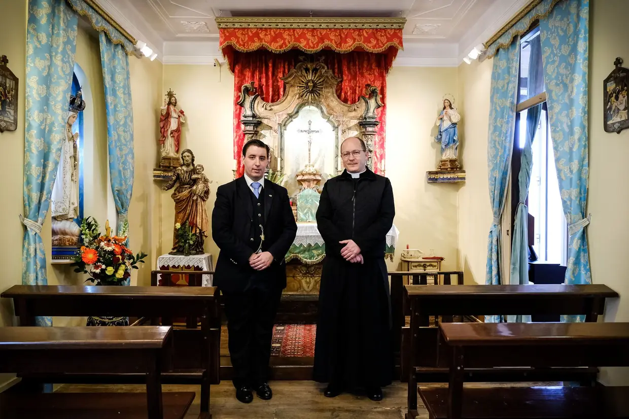 Eduardo Almeida é o braço-direito do sacerdote Samuel Bon na Fraternidade