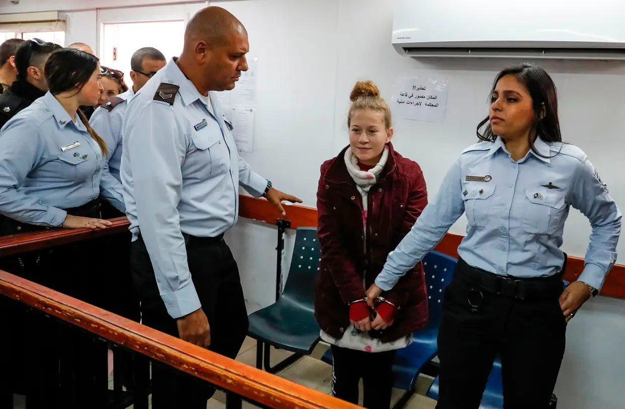 A 25 de dezembro de 2017 foi levada perante um juiz israelita por ter esbofetado um soldado. Permanece na prisão desde esse dia, a aguardar julgamento num tribunal militar.